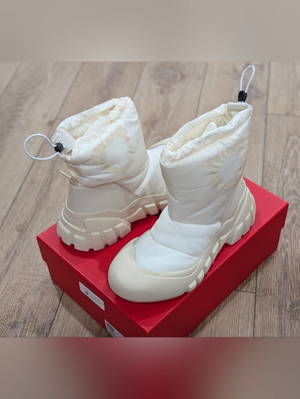 $1090 Mens Salvatore Ferragamo "Deode" Gancini Padded Ski Boots Off-White US 9 D